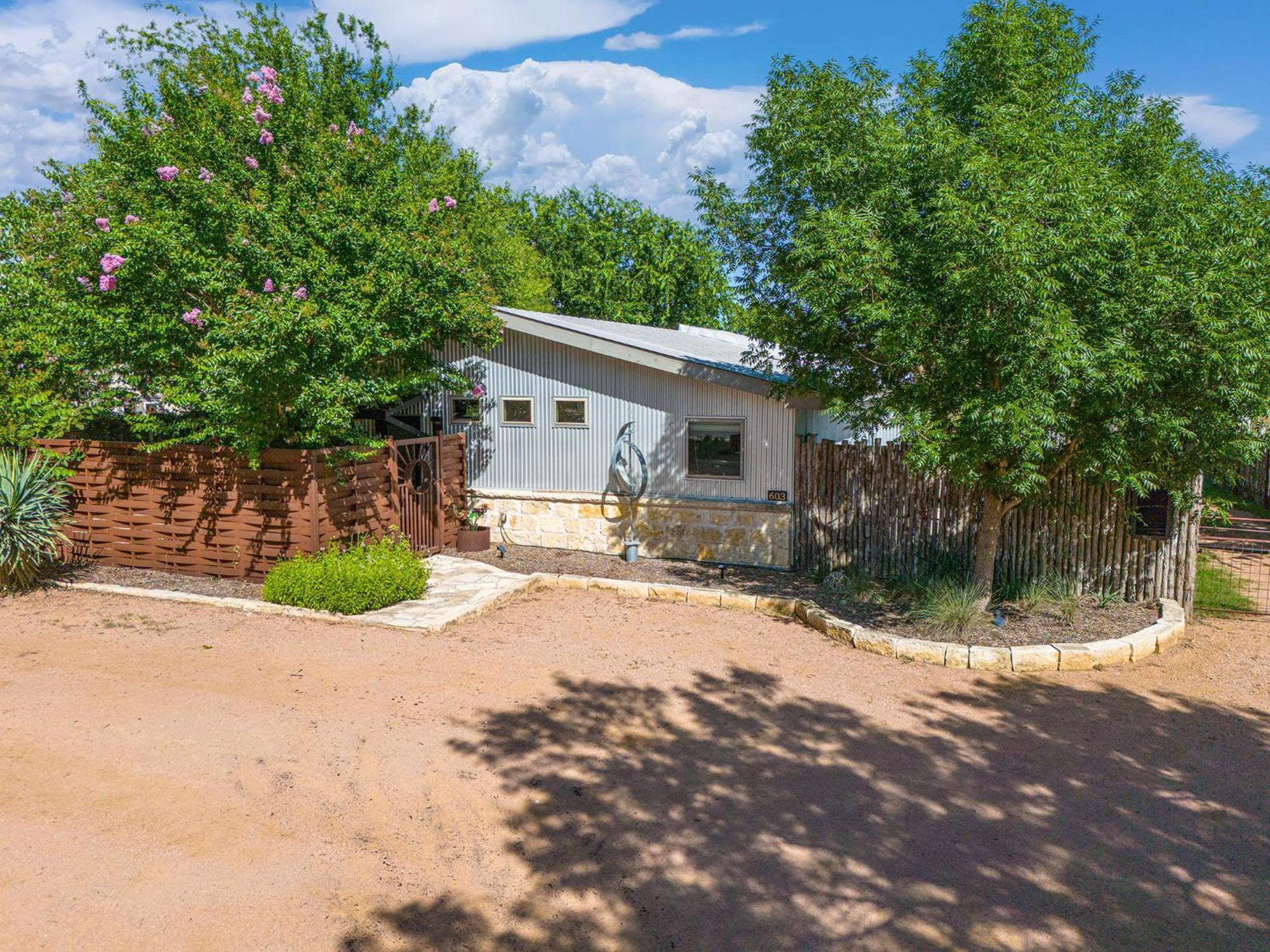 Claret House Full Kitchen And Private Hot Tub Vila Fredericksburg Exterior foto